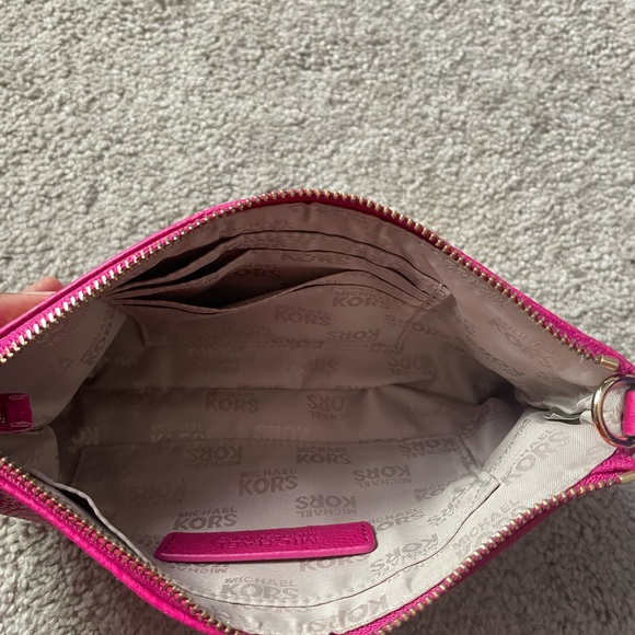 Medium Michael Kors wristlet. - Picture 3 of 5